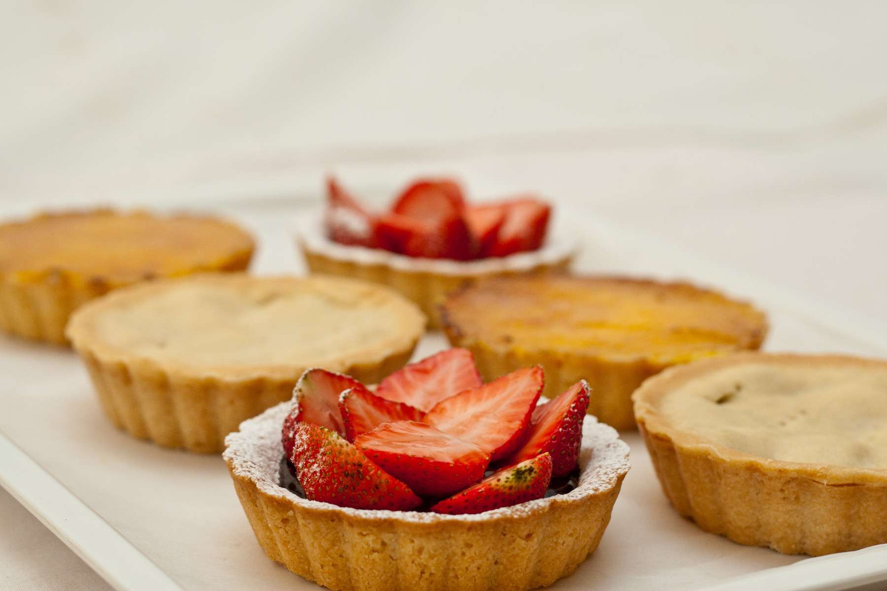 Online flowers, cake and gift delivery in Goa by / Fluver Gifts