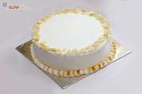 Almond and White Chocolate Cream Cake